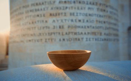 Eudaimonia: Como o Minimalismo Estoico Conduz à Vida Plena