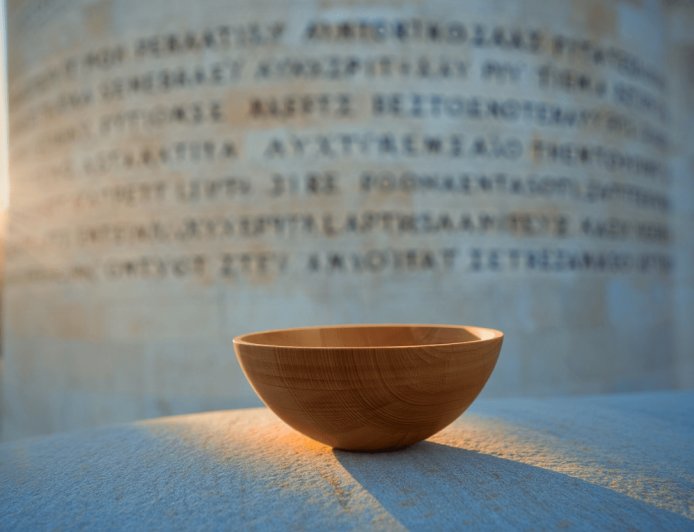 Eudaimonia: Como o Minimalismo Estoico Conduz à Vida Plena